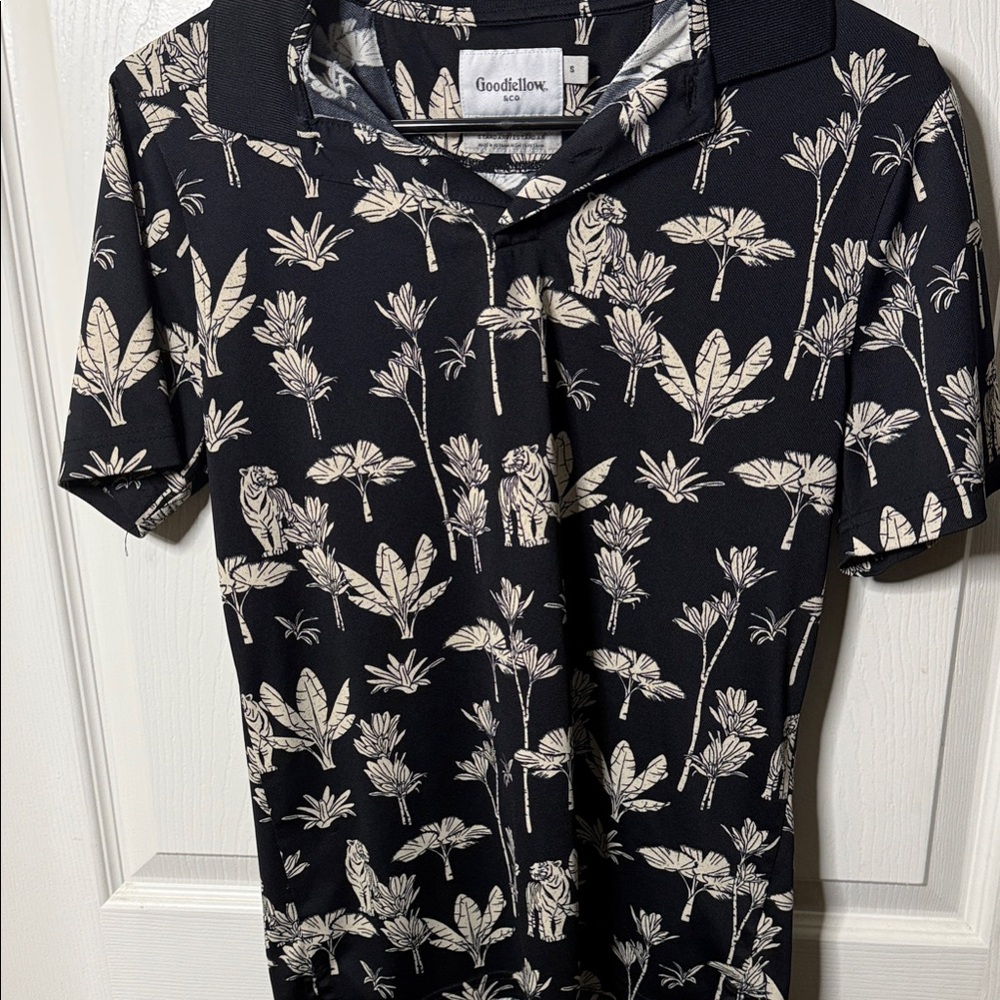Goodfellow & Co Black and White Botanical Polo
